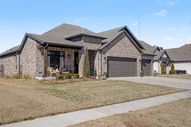 10726 S 281st East Avenue, Coweta, OK 74429