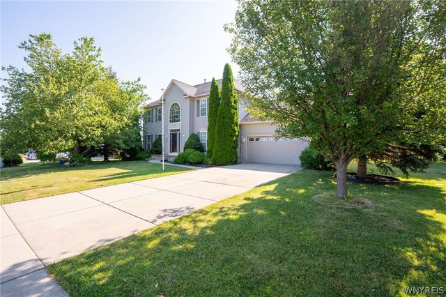 5955 Pinehurst Court, Hamburg, NY 14085