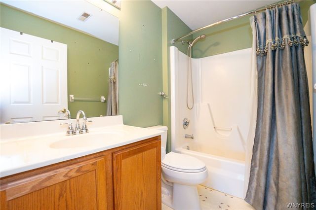 5955 Pinehurst Court, Hamburg, NY 14085