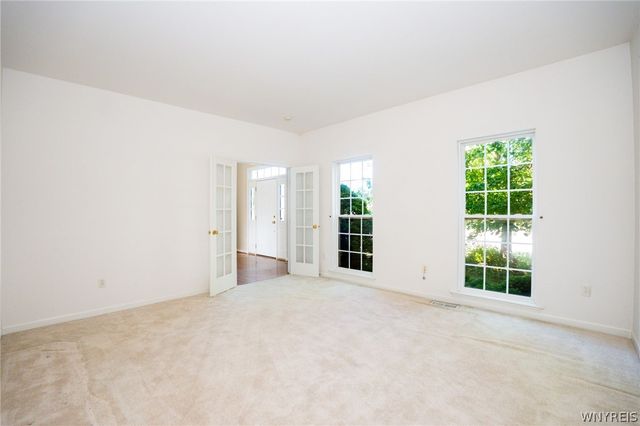 5955 Pinehurst Court, Hamburg, NY 14085