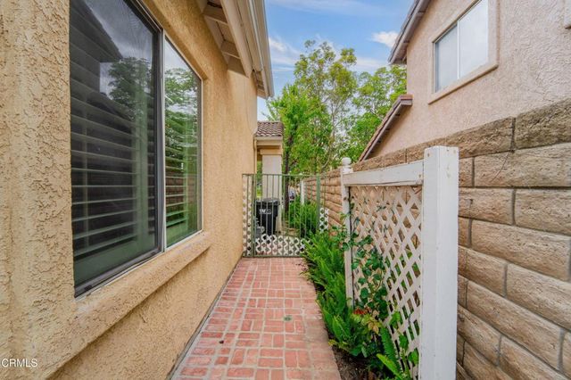 437 Scatterwood Lane, Simi Valley, CA 93065