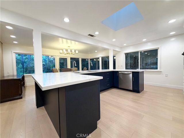 28 W Sycamore Avenue, Arcadia, CA 91006