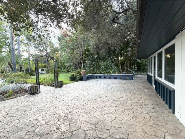 28 W Sycamore Avenue, Arcadia, CA 91006