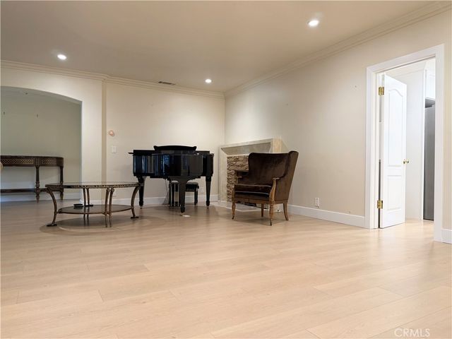 28 W Sycamore Avenue, Arcadia, CA 91006