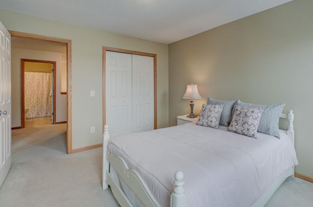 4333 Victor Path 3, Hugo, MN 55038