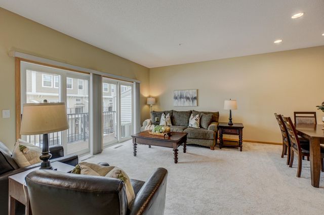 4333 Victor Path 3, Hugo, MN 55038