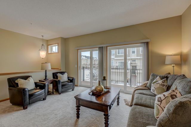 4333 Victor Path 3, Hugo, MN 55038