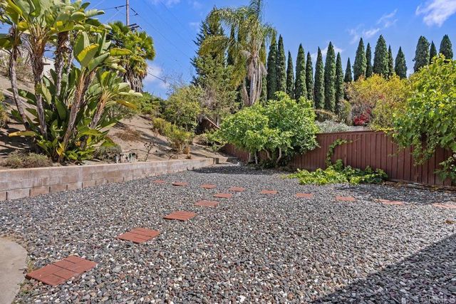 868 Panella Court, Oceanside, CA 92057