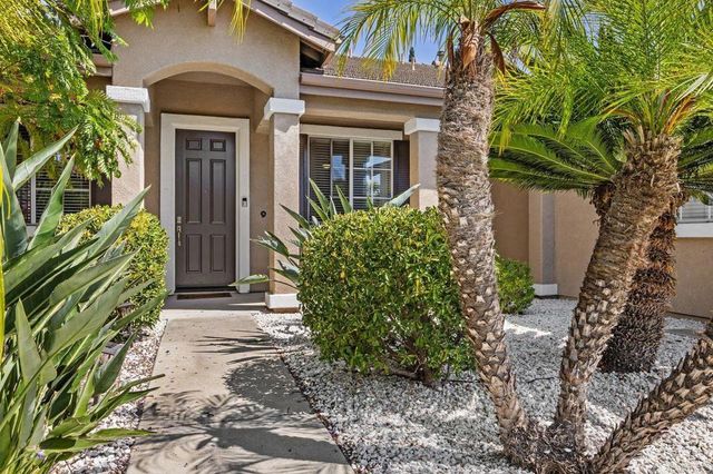 868 Panella Court, Oceanside, CA 92057
