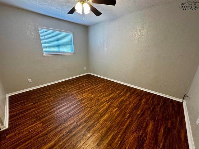 1710 10TH STREET, Wichita Falls, TX 76301