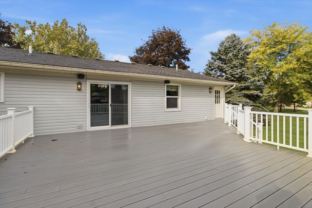 3458 Taggett Lake Drive, Highland, MI 48357