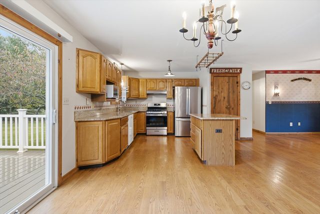 3458 Taggett Lake Drive, Highland, MI 48357