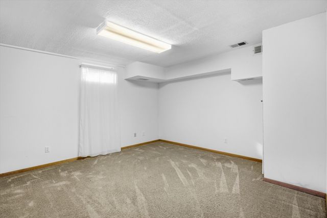 3458 Taggett Lake Drive, Highland, MI 48357