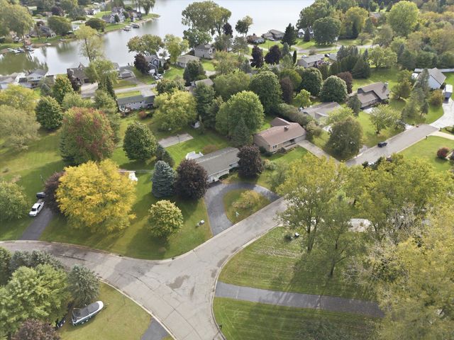 3458 Taggett Lake Drive, Highland, MI 48357