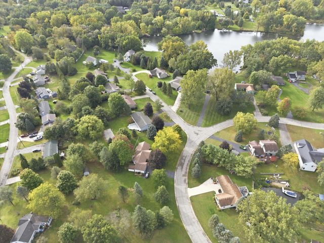 3458 Taggett Lake Drive, Highland, MI 48357