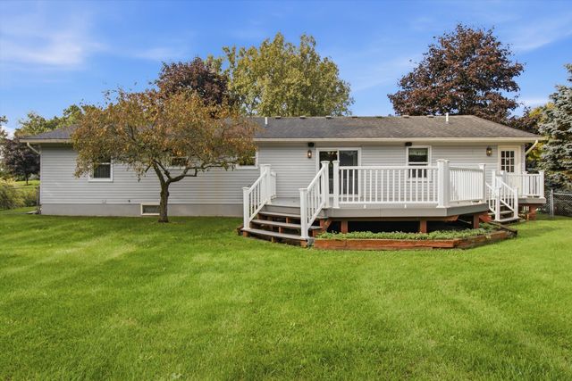 3458 Taggett Lake Drive, Highland, MI 48357