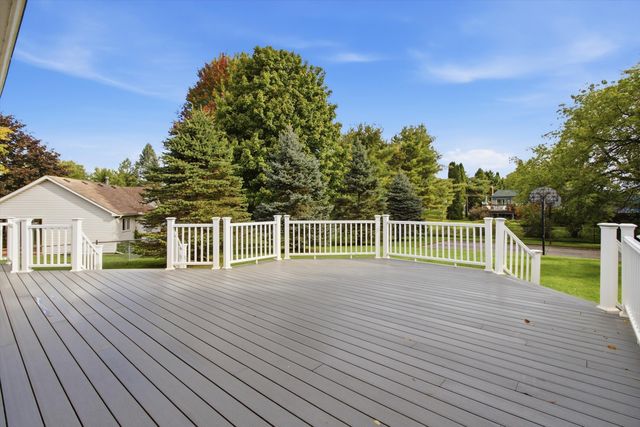 3458 Taggett Lake Drive, Highland, MI 48357