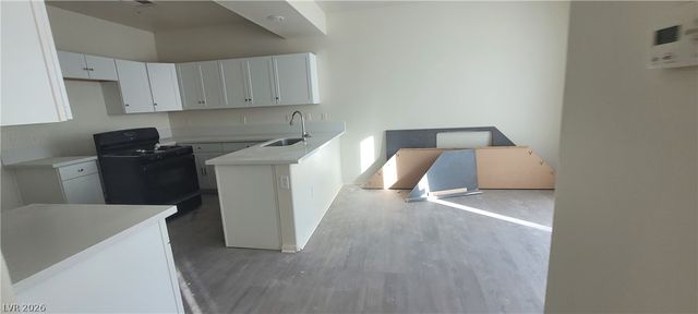 8695 Canfield Canyon Avenue, Las Vegas, NV 89178