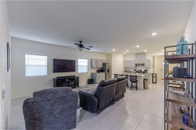 10944 Stone Crossing Avenue, Las Vegas, NV 89166