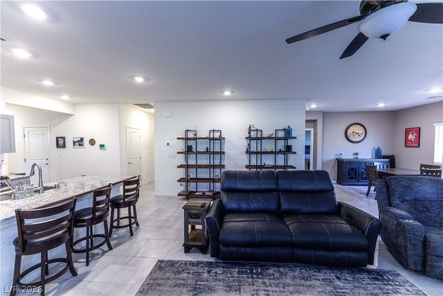 10944 Stone Crossing Avenue, Las Vegas, NV 89166