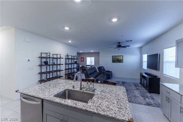 10944 Stone Crossing Avenue, Las Vegas, NV 89166