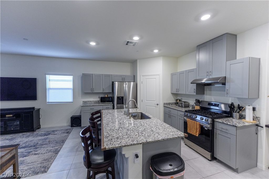 10944 Stone Crossing Avenue, Las Vegas, NV 89166 — photo 4