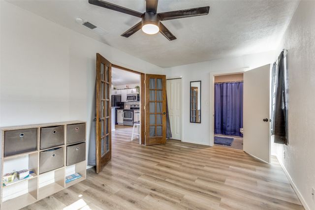 516 Lake Crest Parkway, Azle, TX 76020