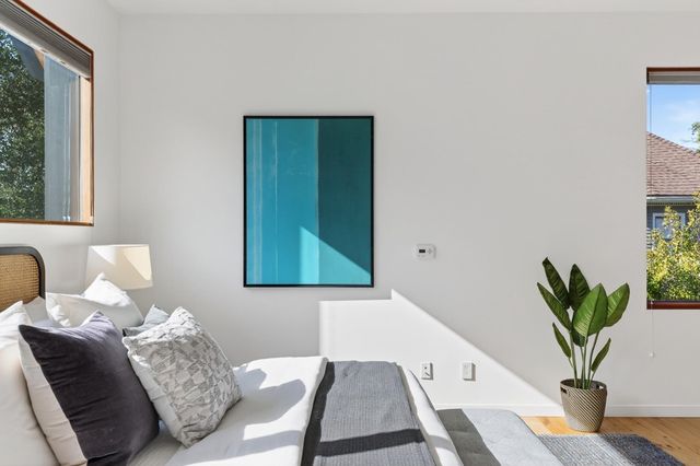 577 577 El Dorado Ave, Oakland, CA 94611