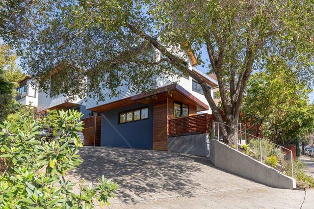 577 577 El Dorado Ave, Oakland, CA 94611