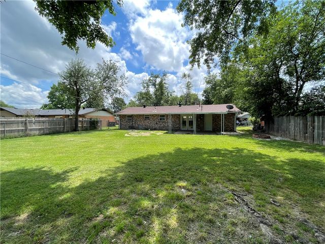 1912 Patti Avenue, Springdale, AR 72762