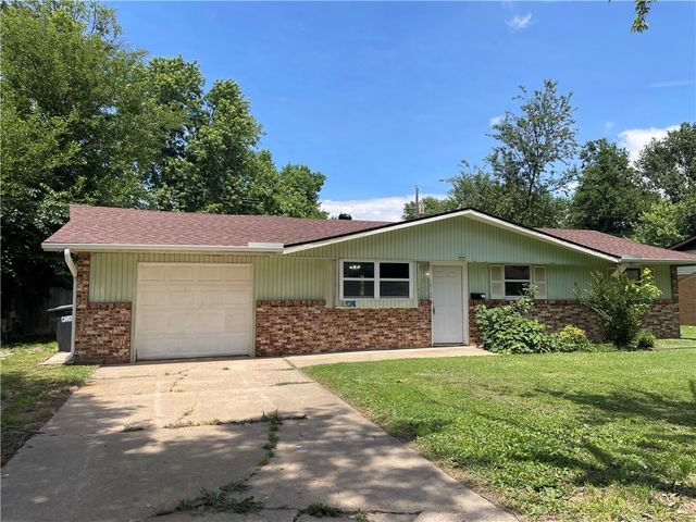1912 Patti Avenue, Springdale, AR 72762