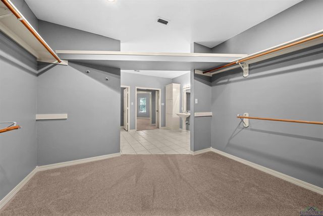 1804 W Lake Dr., Gladewater, TX 75647