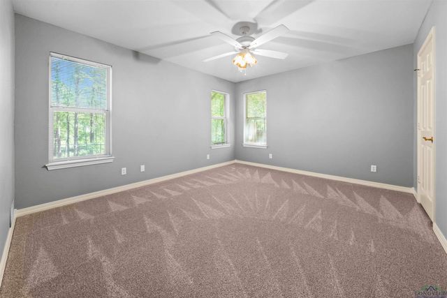 1804 W Lake Dr., Gladewater, TX 75647