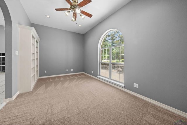 1804 W Lake Dr., Gladewater, TX 75647