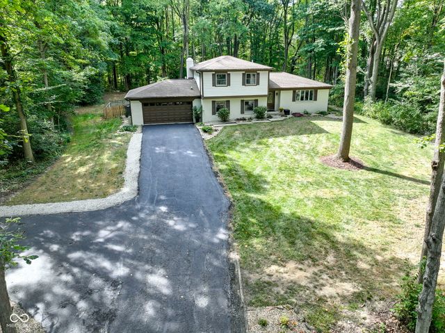 226 Saddlebrook Drive, Zionsville, IN 46077