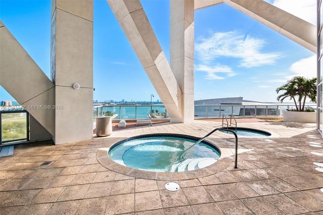 888 Biscayne Blvd 5404, Miami, FL 33132