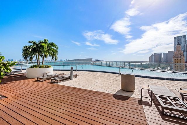 888 Biscayne Blvd 5404, Miami, FL 33132