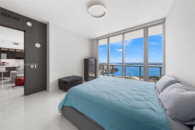 888 Biscayne Blvd 5404, Miami, FL 33132