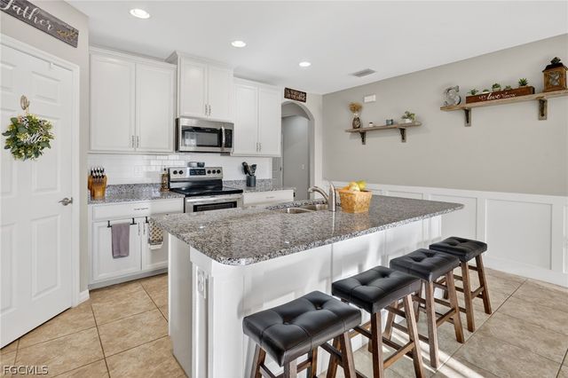 3223 Birchin LN, Fort Myers, FL 33916