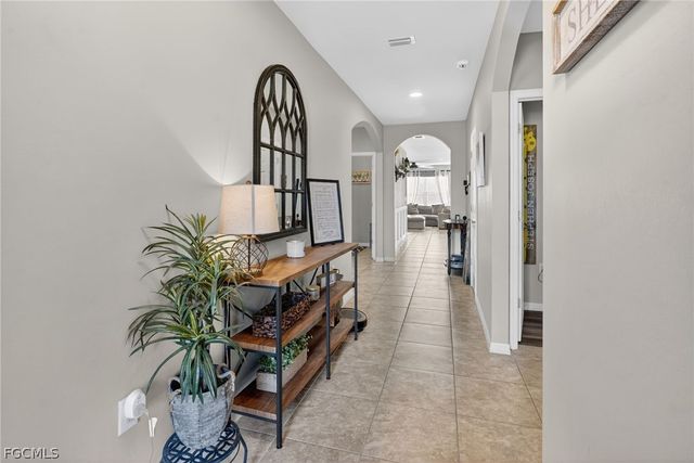 3223 Birchin LN, Fort Myers, FL 33916