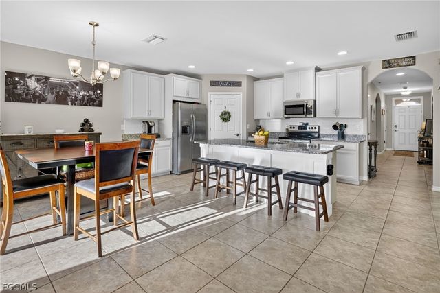 3223 Birchin LN, Fort Myers, FL 33916