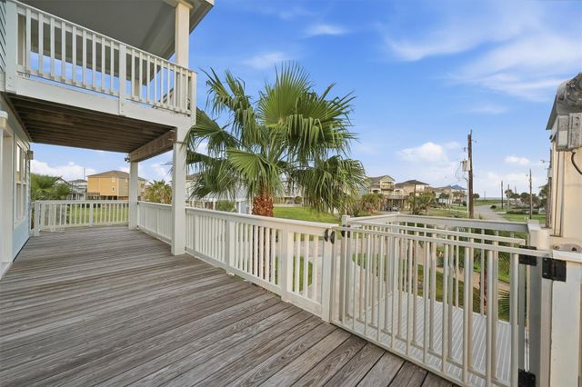 25246 Intrepid Lane, Galveston, TX 77554