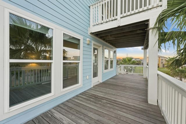 25246 Intrepid Lane, Galveston, TX 77554