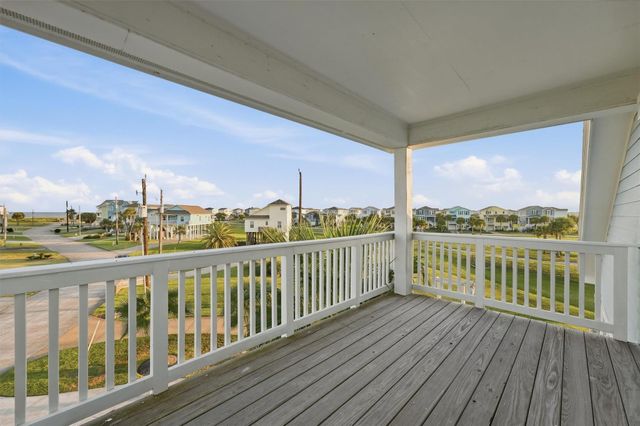 25246 Intrepid Lane, Galveston, TX 77554