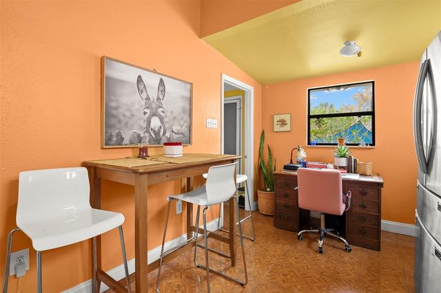 2339 W WALNUT STREET, Tampa, FL 33607