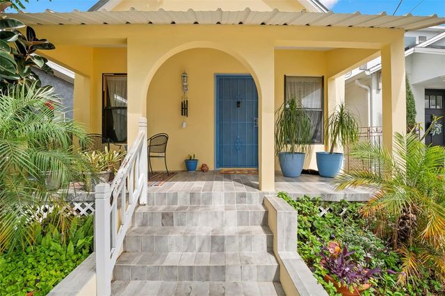 2339 W WALNUT STREET, Tampa, FL 33607