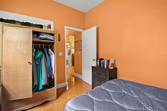 2339 W WALNUT STREET, Tampa, FL 33607