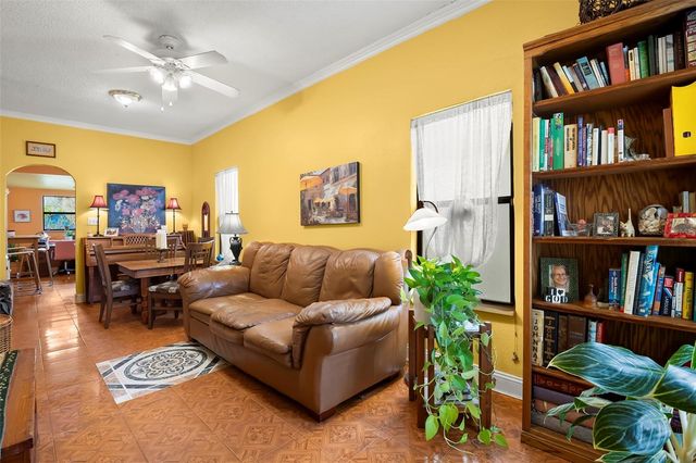 2339 W WALNUT STREET, Tampa, FL 33607