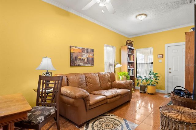 2339 W WALNUT STREET, Tampa, FL 33607