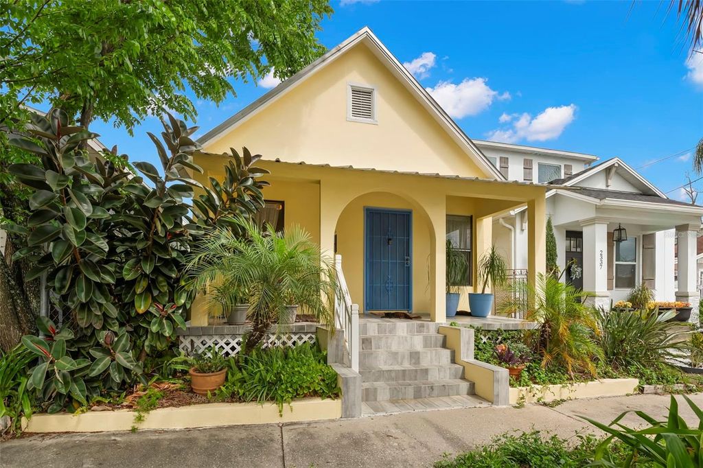2339 W WALNUT STREET, Tampa, FL 33607